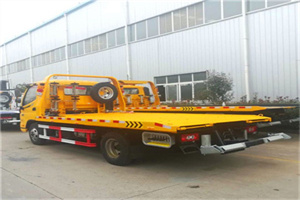 资阳区附近拖车救援搭电